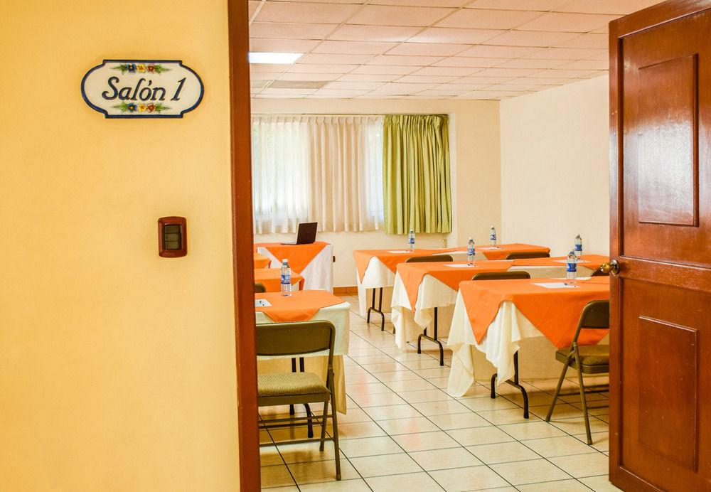 Hotel Gardenia Inn ซานซัลวาดอร์ ภายนอก รูปภาพ