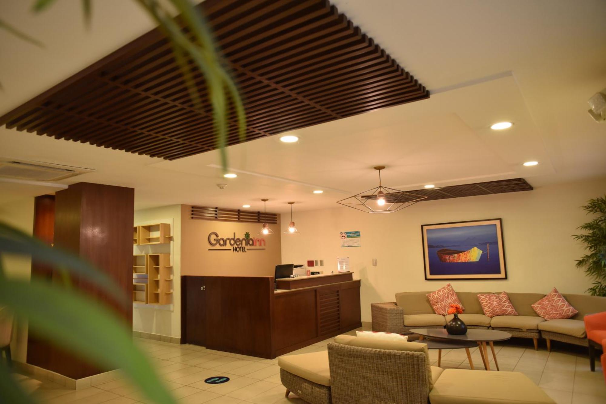 Hotel Gardenia Inn ซานซัลวาดอร์ ภายนอก รูปภาพ