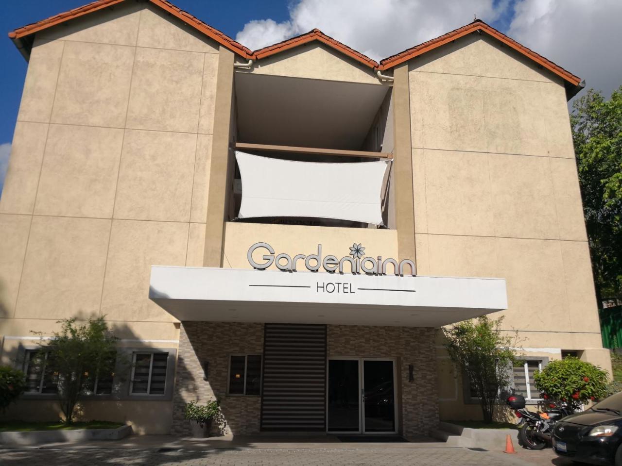 Hotel Gardenia Inn ซานซัลวาดอร์ ภายนอก รูปภาพ