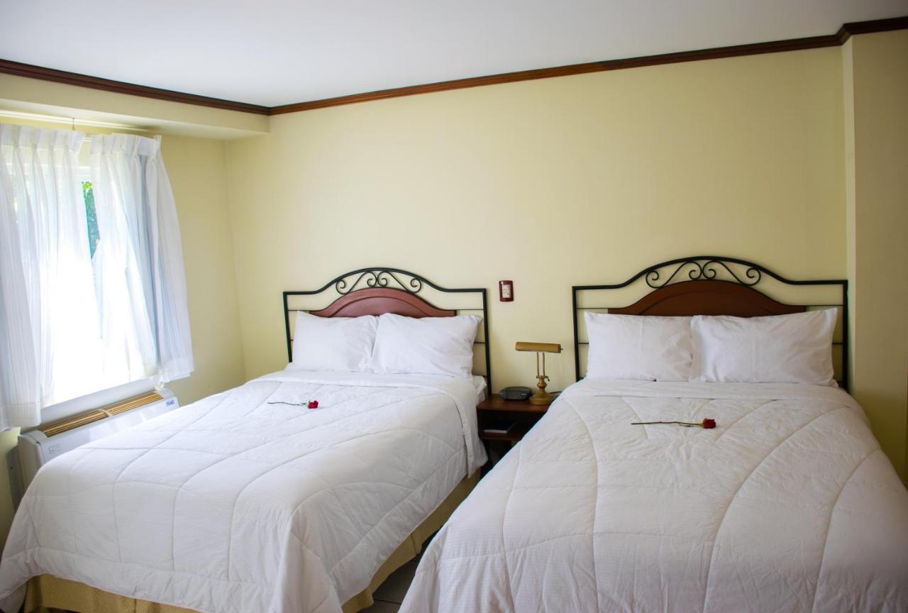 Hotel Gardenia Inn ซานซัลวาดอร์ ภายนอก รูปภาพ